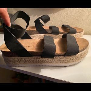 Rock & Candy black wedge